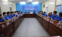 Cụm đoàn trực thuộc Trung ương Đoàn TNCS Hồ Chí Minh thăm tặng quà thanh niên công nhân tiêu biểu xuất sắc trong LĐSX của ngành than vùng Hạ Long