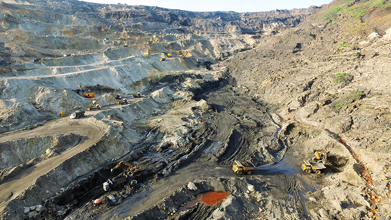 Toàn cảnh khai trường khai thác than của Công ty CP Than Hà Tu