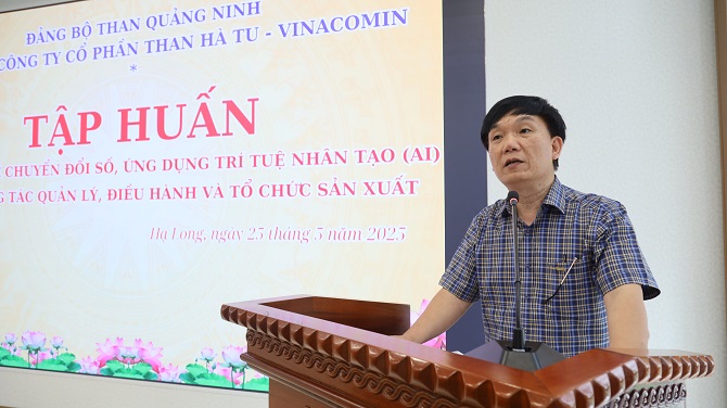 dc tran quoc tuanbt dang uygiam doc cong ty phat bieu khai mac