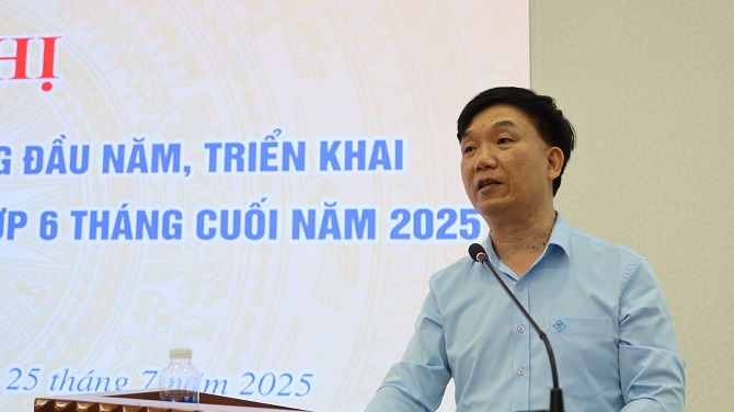 dong chi tran quoc tuan bi thu dang uygiam doc cong ty cp than ha tu phat bieu tai hoi nghi
