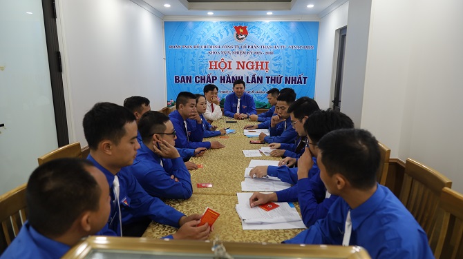 10dai hoi da bau ban chap hanh khoa xxiv tai phien hop thu nhat