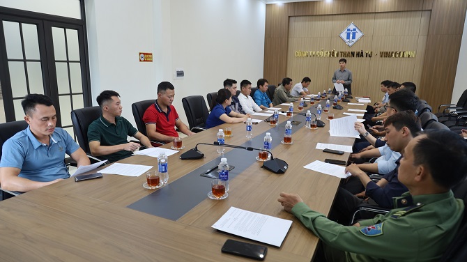2cac quan chung uu tu nghiem tuc tham gia buoi kiem tra nhan thuc chinh tri do dang uy cong ty to chuc ngay 26 8 2025