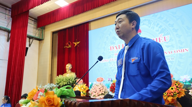 2dong chi pham van hanh bi thu doan tn cong ty khoa xxiii trinh bay bao cao truoc dai hoi