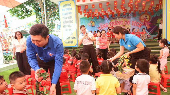 3nhung phan qua tuy nho nhung chua dung tinh cam su se chia