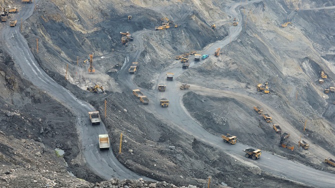 Không khí sôi nổi thi đua LĐSX trong chiến dịch 90 ngày đêm tại khai trường Than Hà Tu