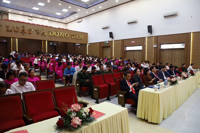 cac dai bieu tham du hoi nghi