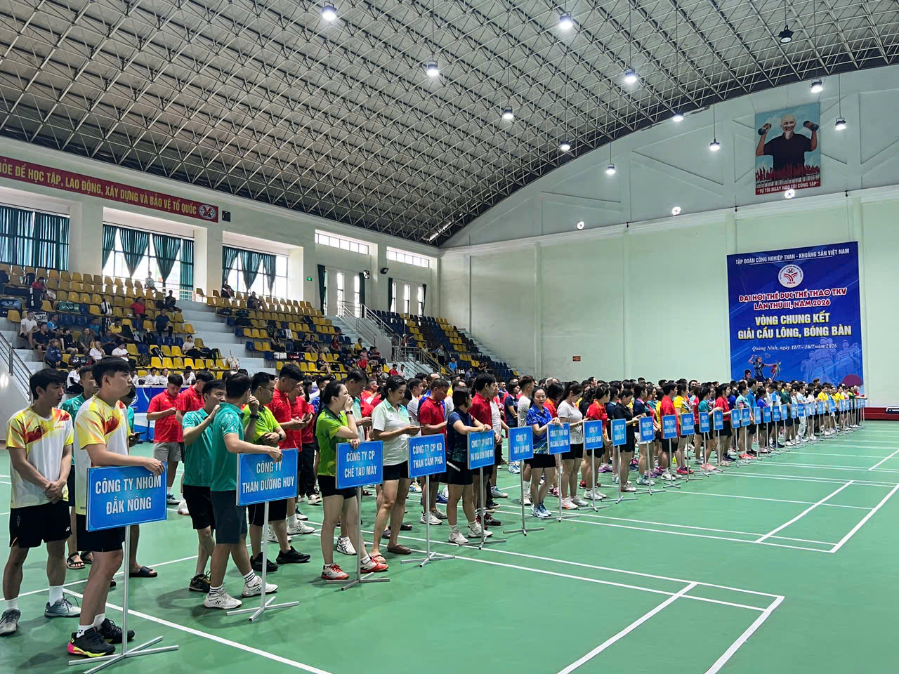 Toàn cảnh Lễ khai mạc vòng chung kết giải CLBB phong trào TKV năm 2026