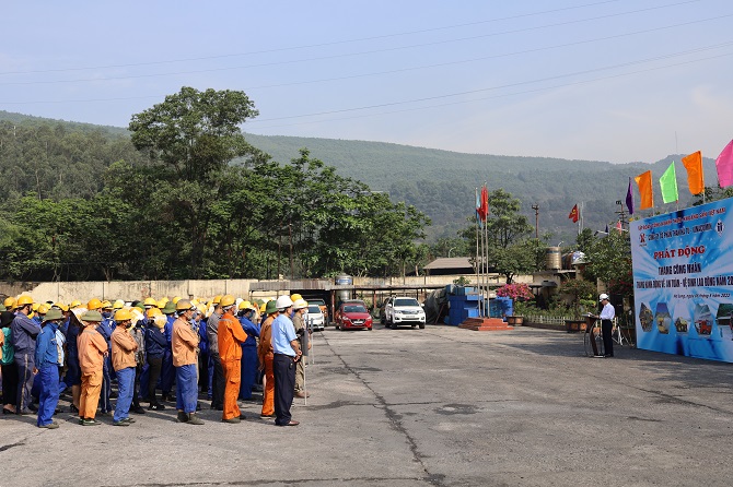 Quang cảnh lễ phát động