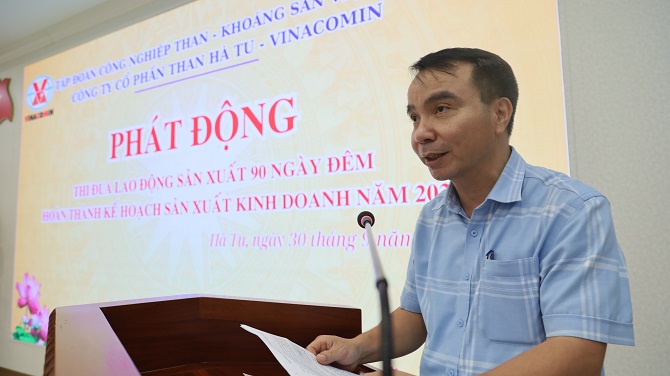 Đ.c Lê Quang Lợi - Chủ tịch Công đoàn Công ty phát động thi đua LĐSX 90 ngày đêm quý IV năm 2025